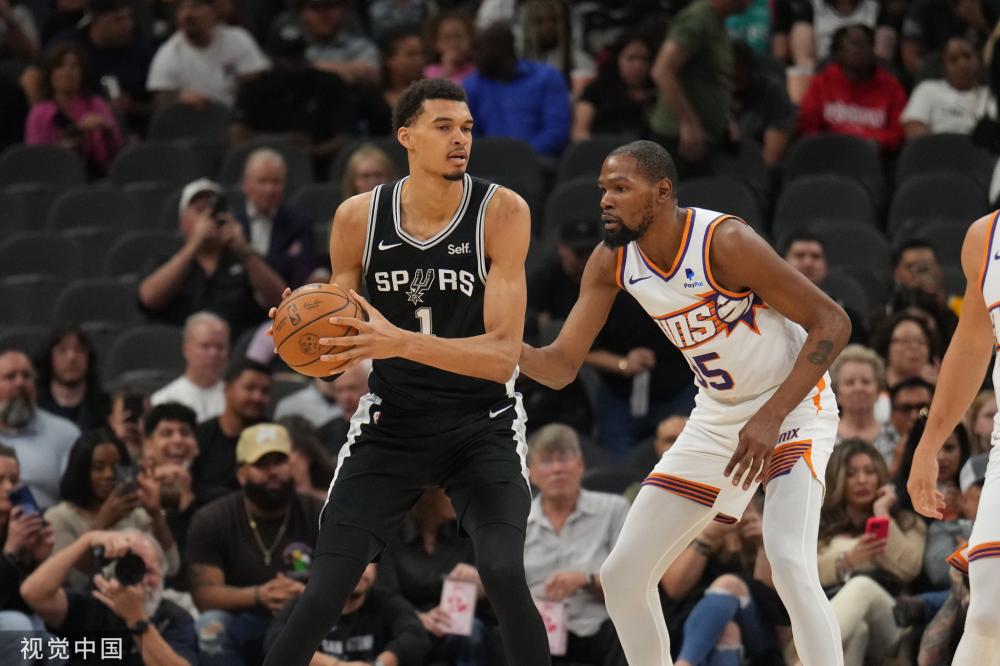 通过与国际 通过与国际